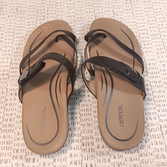 Aetrex women's 'Izzy' black faux leather adjustable thongs flip flops sz 9 - 9.5 - Picture 3 of 13